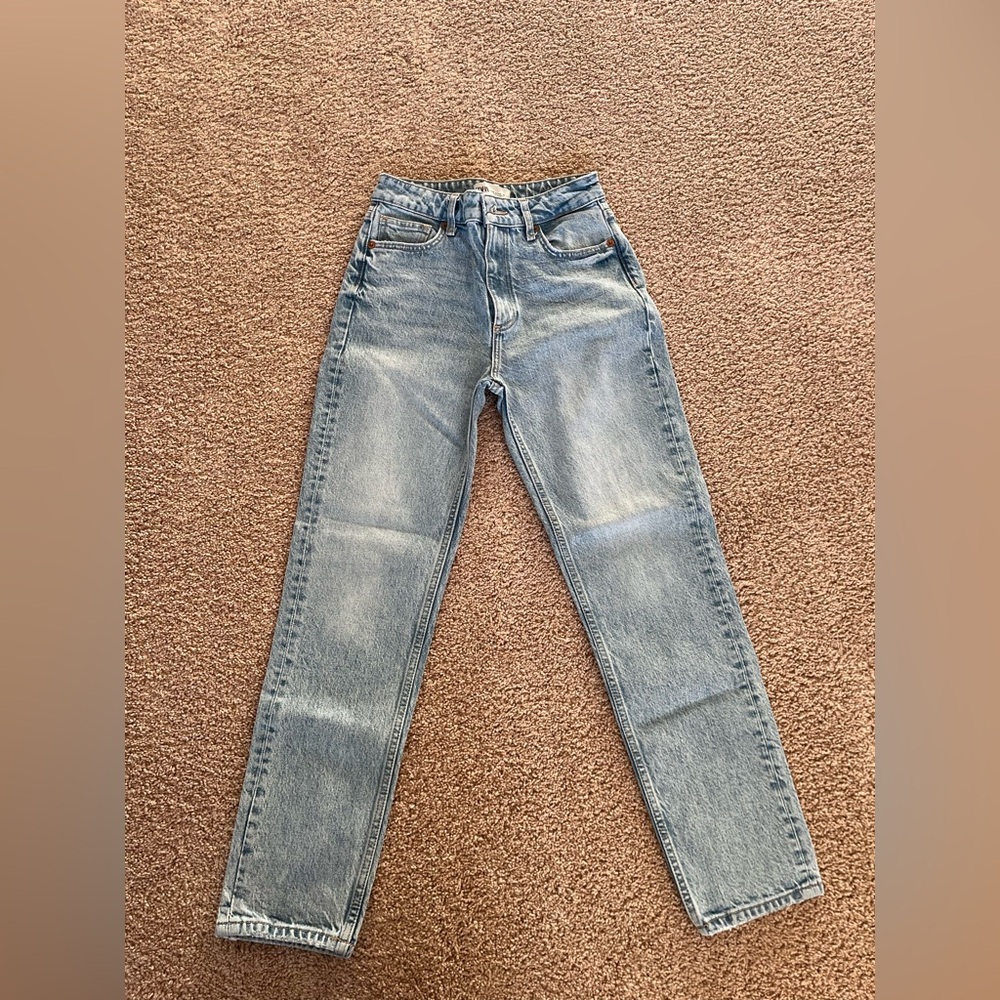 Zara Mom Straight Jeans
